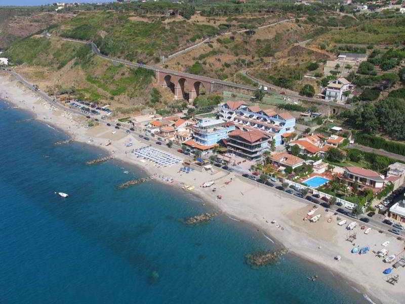 Апарт отель Oasi Azzurra Мессина Экстерьер фото